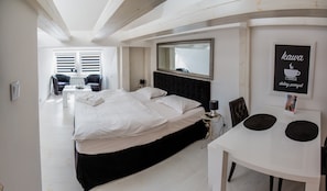 Apartamento exclusivo | Zona de estar | Una televisión de pantalla plana