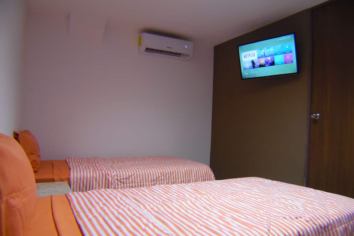 Chambre Double Affaires | Rideaux occultants, Wi-Fi gratuit, draps fournis