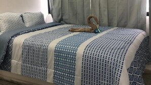 Business Room | Blackout drapes, WiFi (free), bed sheets - Hotel Puerto Real (Paraiso)