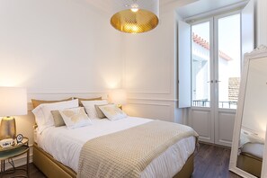 2 quartos, ferros/tábuas de passar roupa, Wi-Fi, roupa de cama