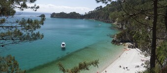 MORGAT 70 meters Beach, 8 people with garden and parking