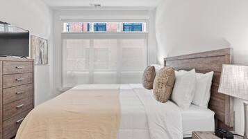 2 chambres, fer et planche à repasser, Wi-Fi gratuit, draps fournis