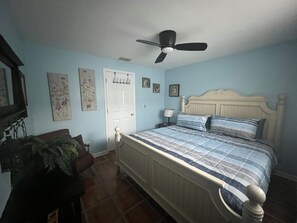 4 chambres, fer et planche à repasser, Wi-Fi, draps fournis