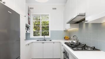 Basic Apartment, 2 Bedrooms | Private kitchen