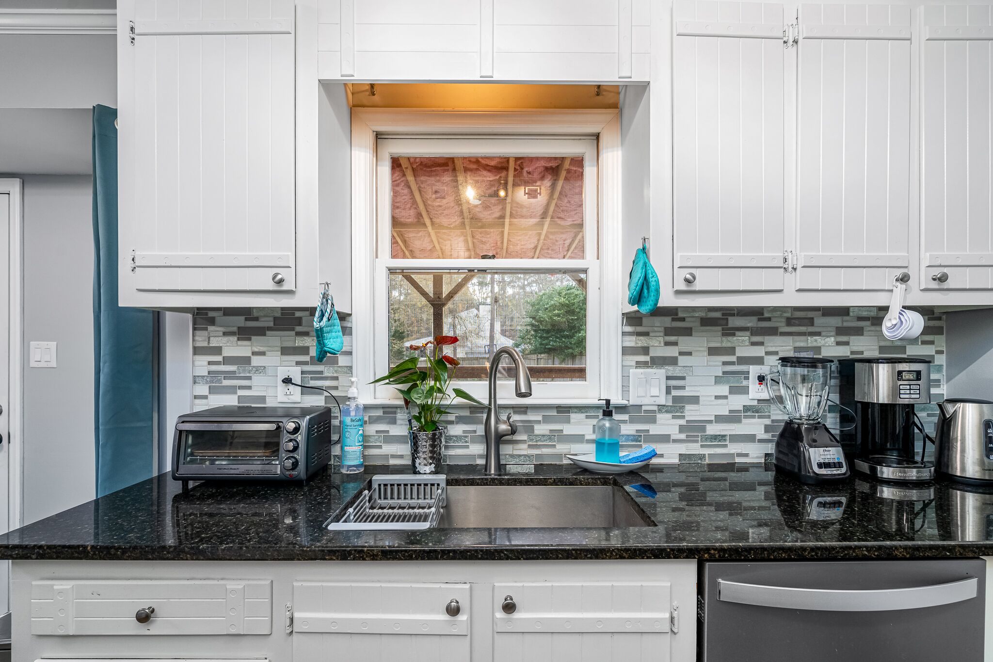 雪櫃、微波爐、焗爐、爐具