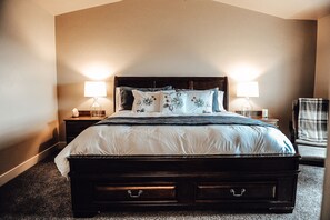 3 Schlafzimmer, Schreibtisch, Verdunkelungsvorhänge