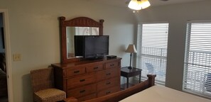 2 عدّة غرف نوم ومكواة/لوح كي وواي فاي مجانًا وملاءات أسرّة