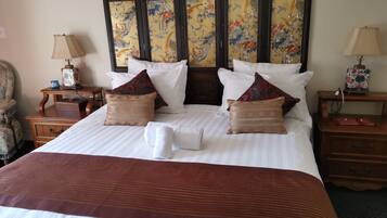 Escrivaninha, espaço de trabalho para notebook