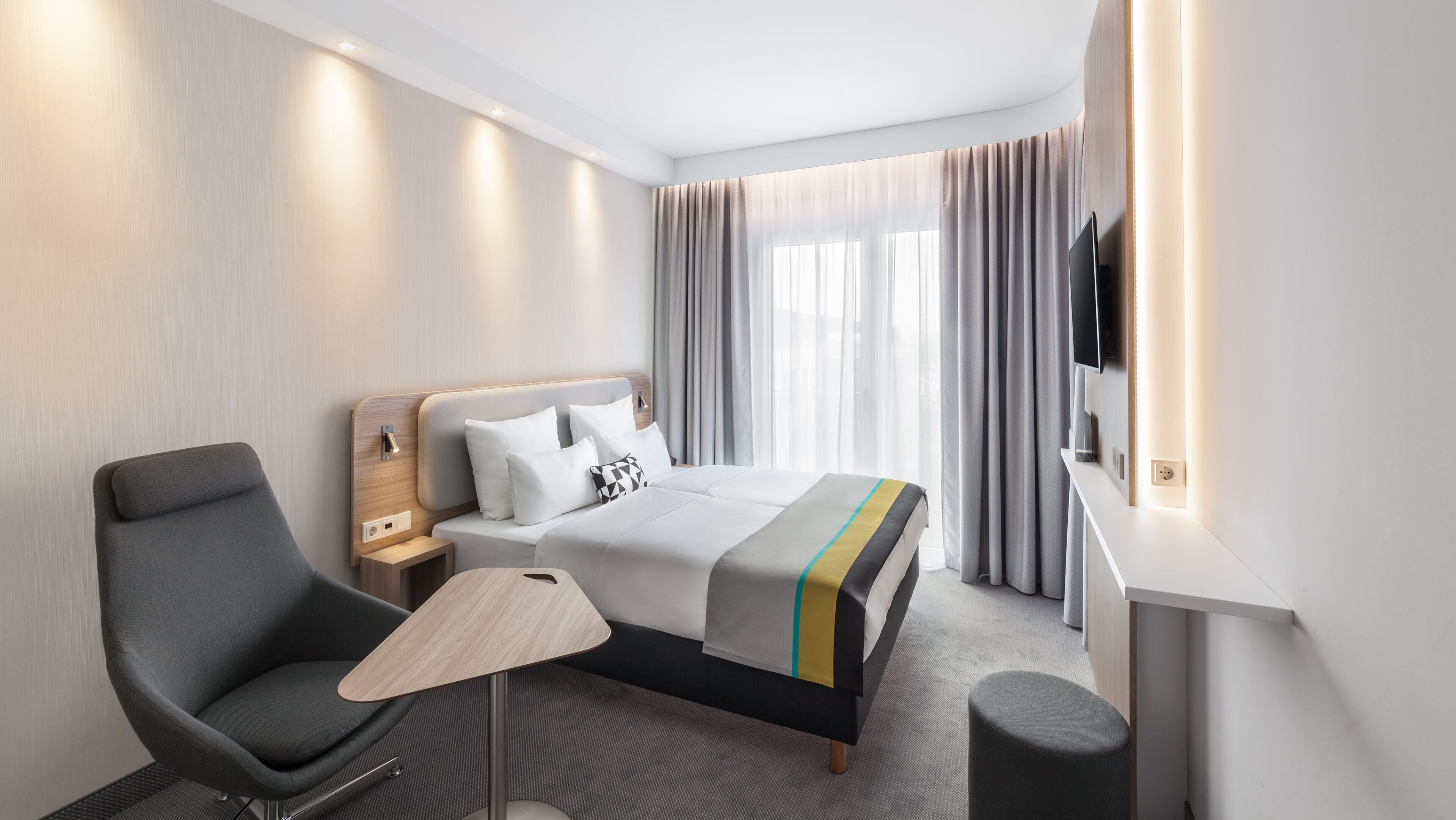 Standard Room, 1 Queen Bed