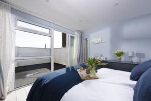2 Schlafzimmer, Schreibtisch, Bügeleisen/Bügelbrett, Internetzugang
