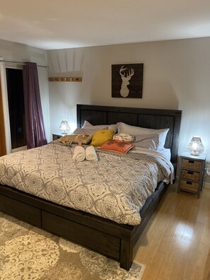 Room - Farmhouse Style In The Woods With Private Trail (Greenbank)