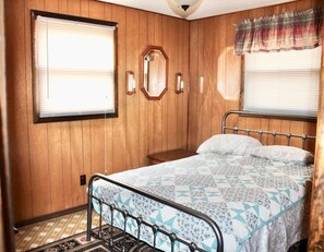 2 عدّة غرف نوم وخزنة داخل الغرفة ومكواة/لوح كي وواي فاي مجانًا