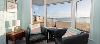 Huge Apartment with Stunning Views - On the Beach!