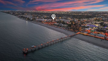 Una spiaggia nelle vicinanze