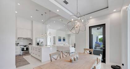 3 bedroom house + office with a private heated pool and hot tub! Dog friendly.