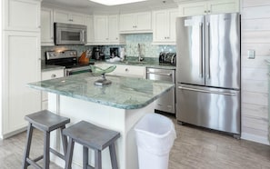 Condo, 3 Bedrooms | Private kitchen | Fridge, microwave, coffee/tea maker - Phoenix East 2 by Brett Robinson Vacations (Orange Beach)
