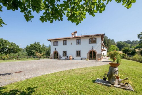 Villa Scarperia by MMega
