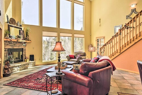 Expansive Angel Fire Retreat: 1 Mi to Fishing!