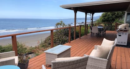 Your private beach front holiday Villa Redwood coast, sandy beach, views galore!