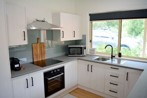 Réfrigérateur, micro-ondes, four, lave-vaisselle