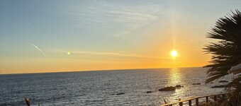 Family Friendly Villa with Sea Views – Short Walk to Beach & Town