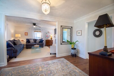 The Classic City Cottage-1 Mile from Downtown Athens!