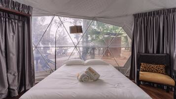 Igloo | Blackout curtains, bed sheets