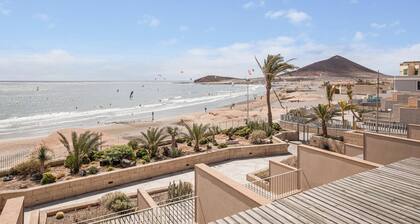 Vacation Apartment "Casa Médano 18" with Sea & Mountain Views & Wi-Fi