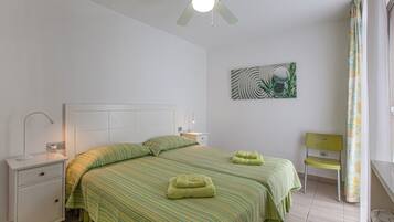 2 habitaciones, tabla de planchar con plancha y wifi gratis