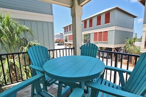 Casa, várias camas (Hammock Dunes J) | Opções para refeição ao ar livre
