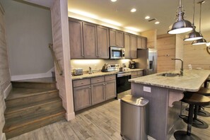 House, Multiple Beds (Hammock Dunes J) | Private kitchen | Fridge, microwave, oven, coffee/tea maker - Hammock Dunes J (Orange Beach)