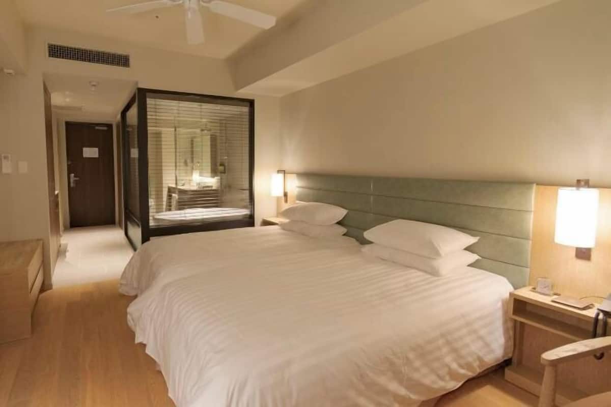 In-room safe, blackout drapes, iron/ironing board, free WiFi