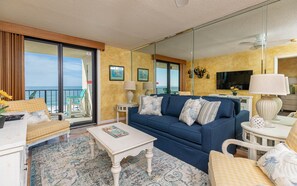 Condo, 2 Bedrooms | Living room