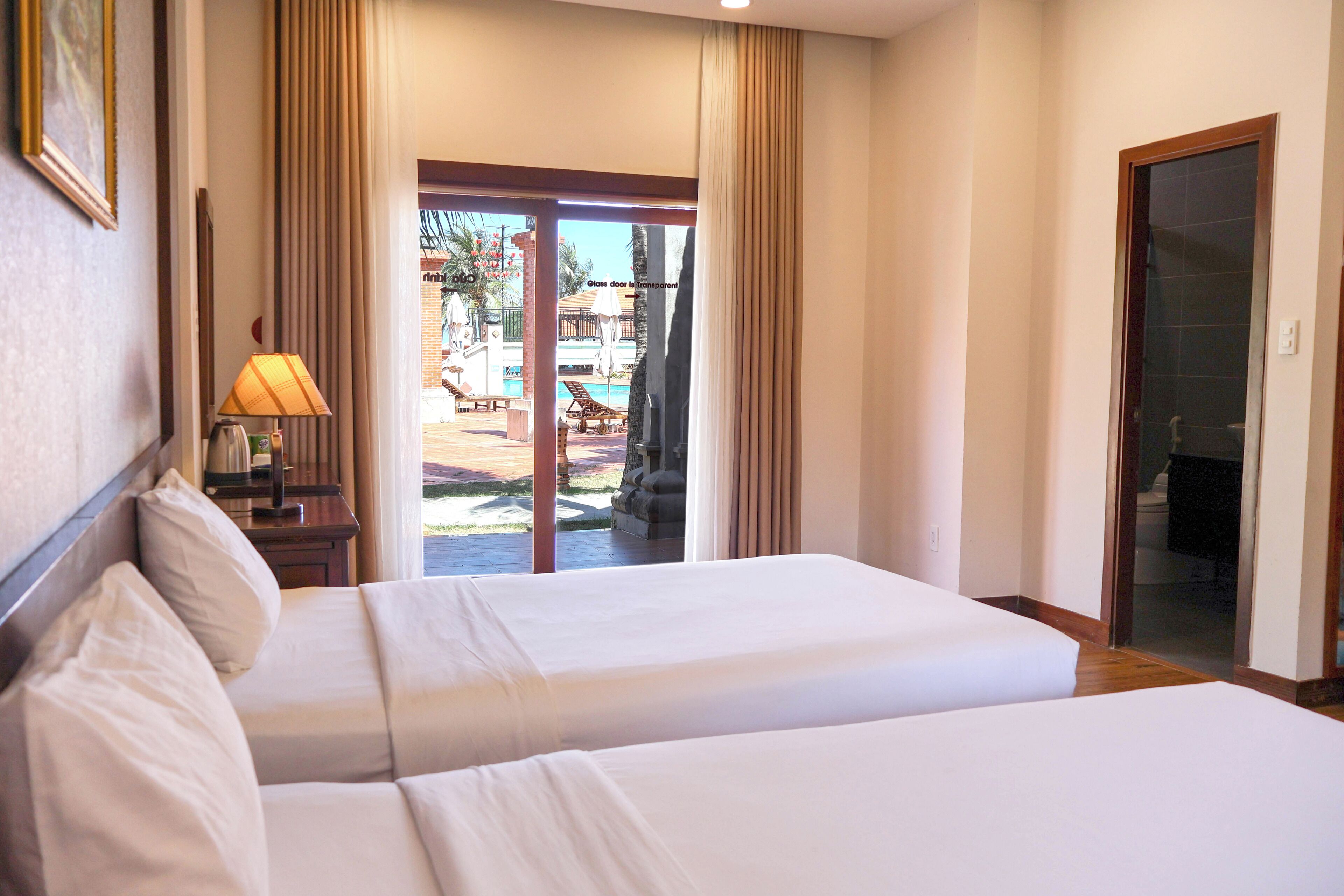 Minibar, in-room safe, desk, blackout drapes