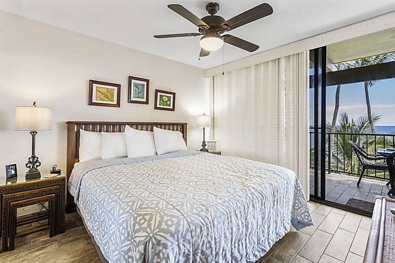 2 bedrooms, desk, iron/ironing board, travel crib