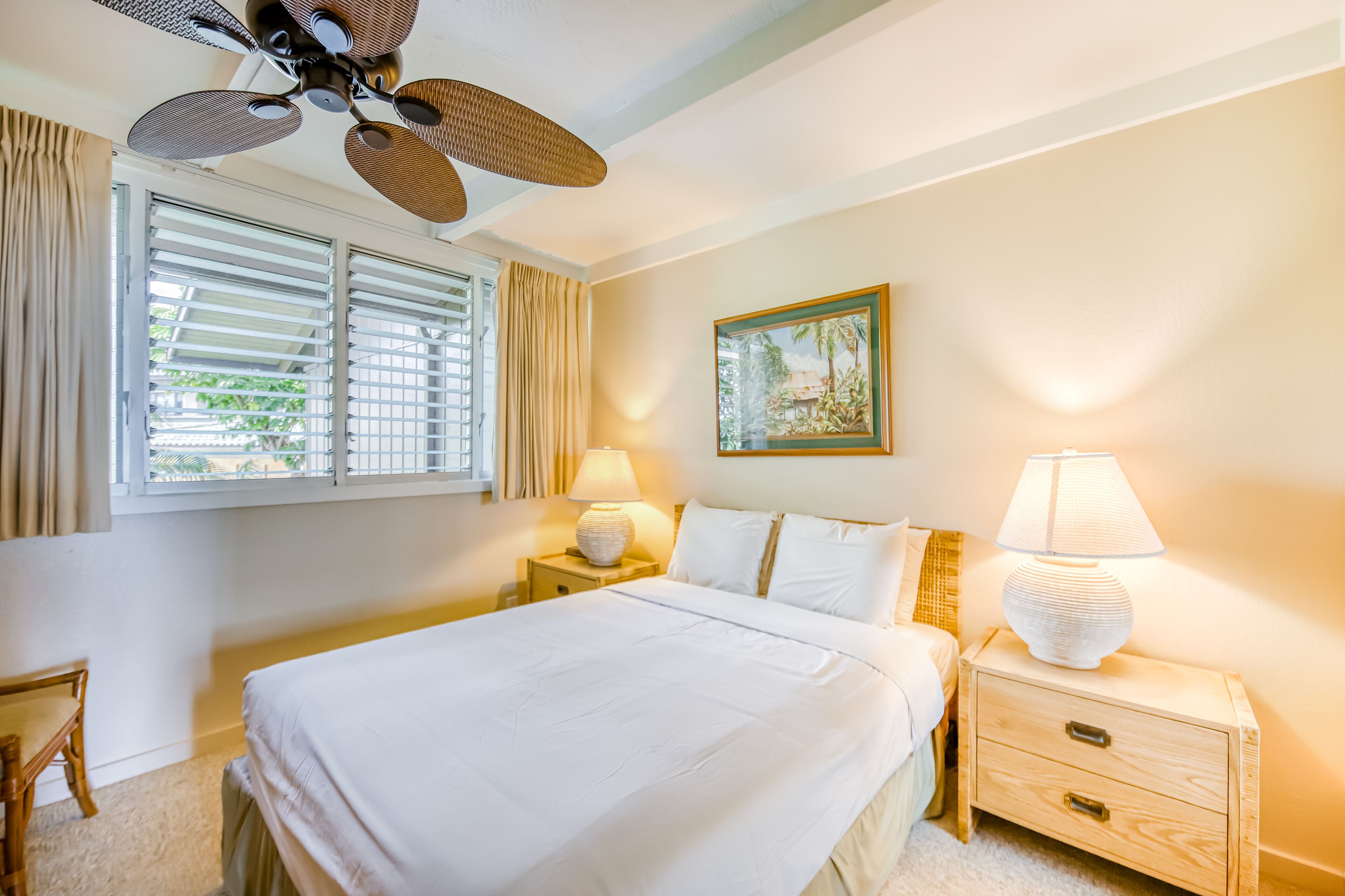 2 bedrooms, iron/ironing board, internet, bed sheets