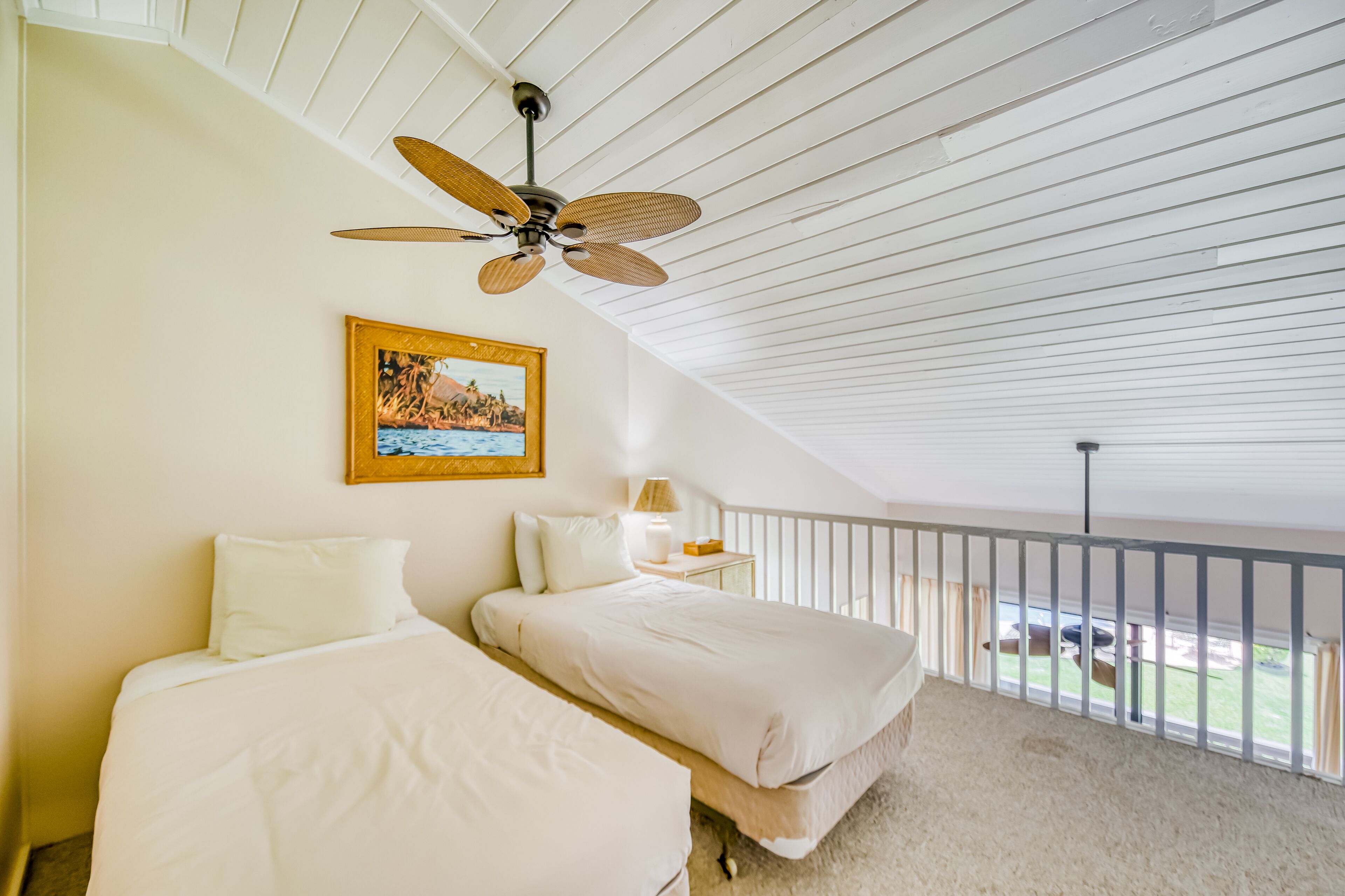 2 bedrooms, iron/ironing board, internet, bed sheets