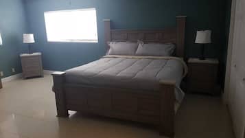 3 soverom, wi-fi (inkludert) og sengetøy