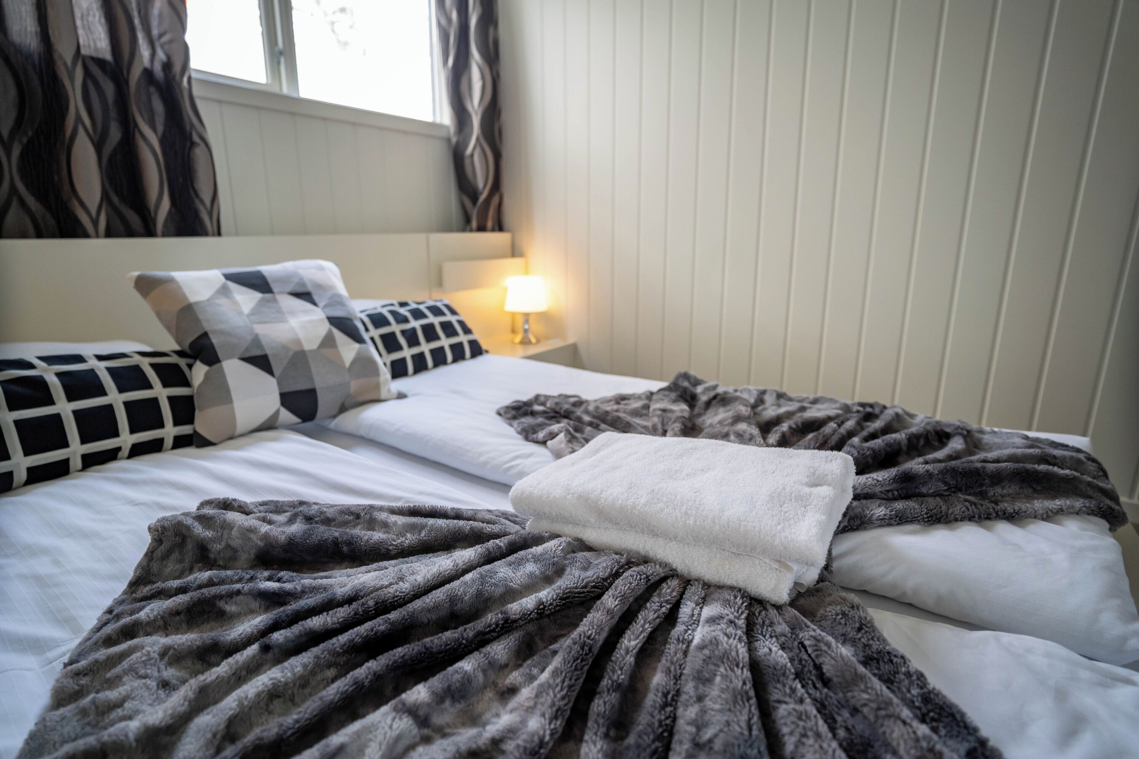 2 bedrooms, WiFi, bed sheets