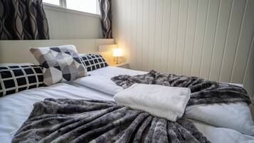 2 bedrooms, WiFi, bed sheets