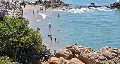 39th St Beach House - Steps to Sand - Air-Conditioning, Bikes and beach gear!!