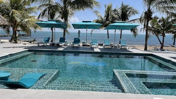 Piscine extérieure, piscine chauffée
