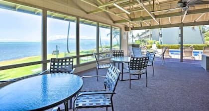 Oceanfront, king bed, queen murphy bed, beach / pickleball supplies & car option