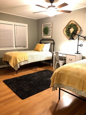 3 bedrooms, in-room safe, iron/ironing board, travel crib
