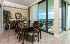 Dining - Phoenix IX by Brett Robinson Vacations (Orange Beach)