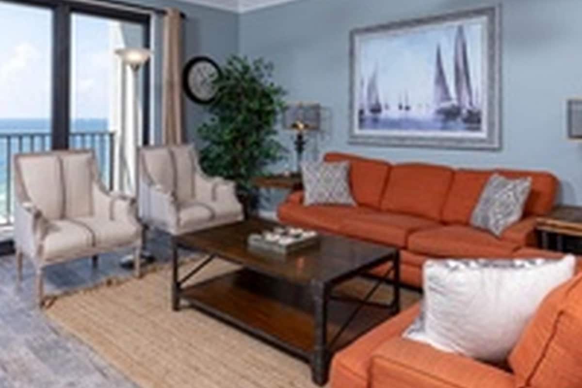 Condo, 3 Bedrooms | Living room | 36-inch TV with digital channels