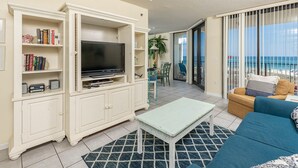 Appartement, 1 slaapkamer | Woonkamer | Een 36-inch televisie met digitale zenders
