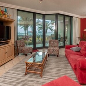 Condo, 2 Bedrooms | Living room