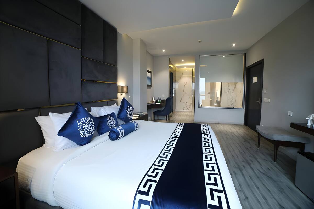Suite Premium | 1 chambre, minibar, coffres-forts dans les chambres, bureau