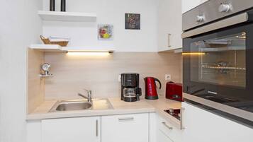 Kühlschrank, Geschirrspüler